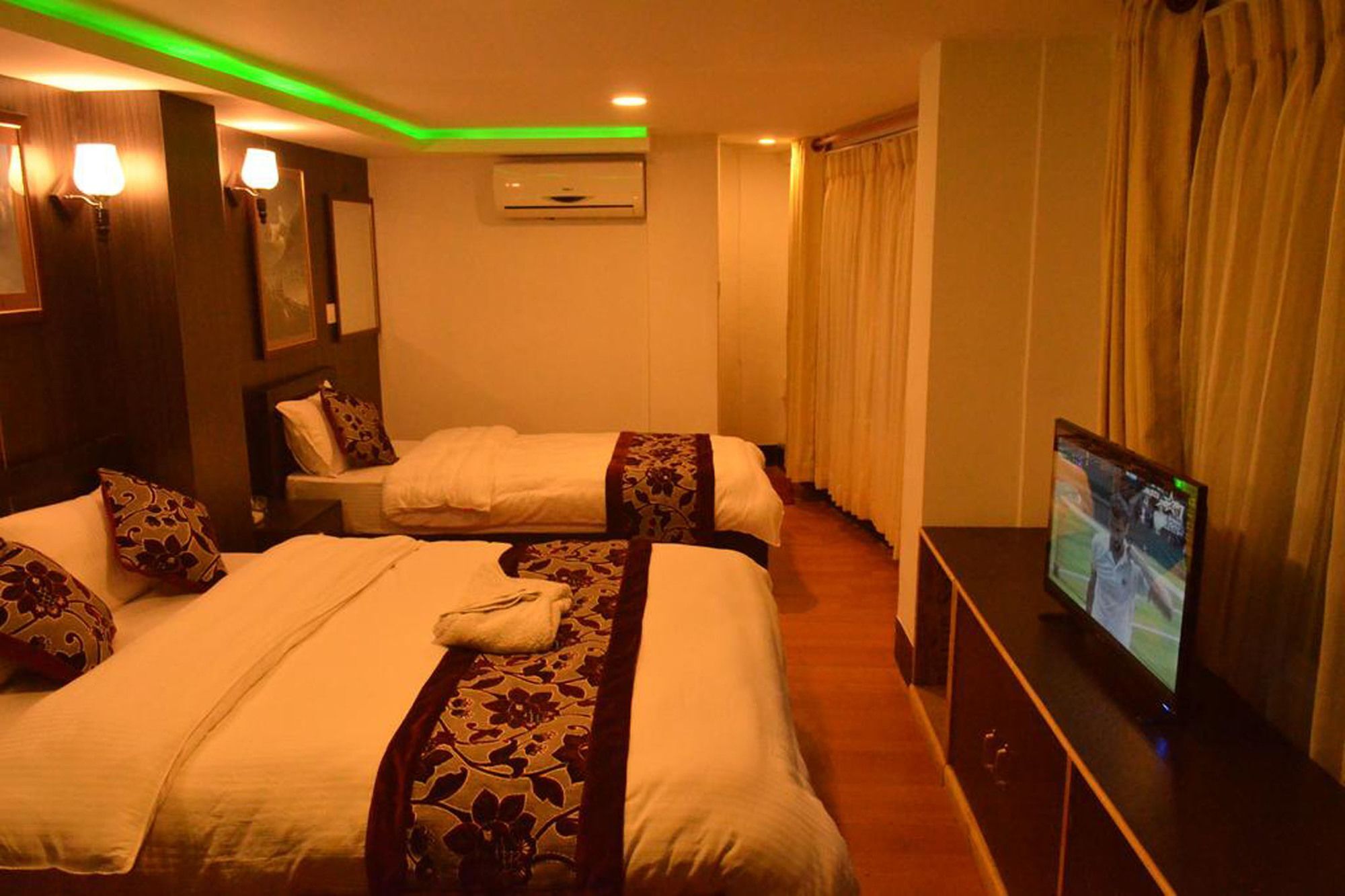 Hotel Holiday Inn Kathmandu Exterior foto