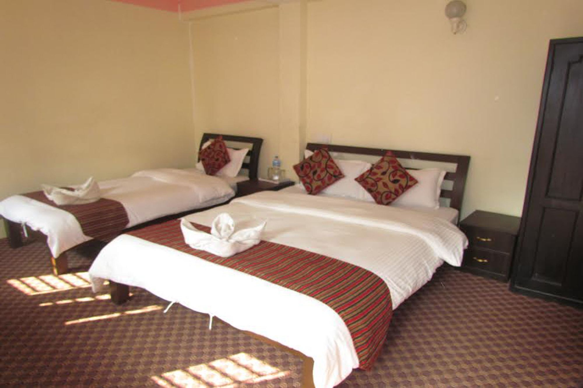 Hotel Holiday Inn Kathmandu Exterior foto